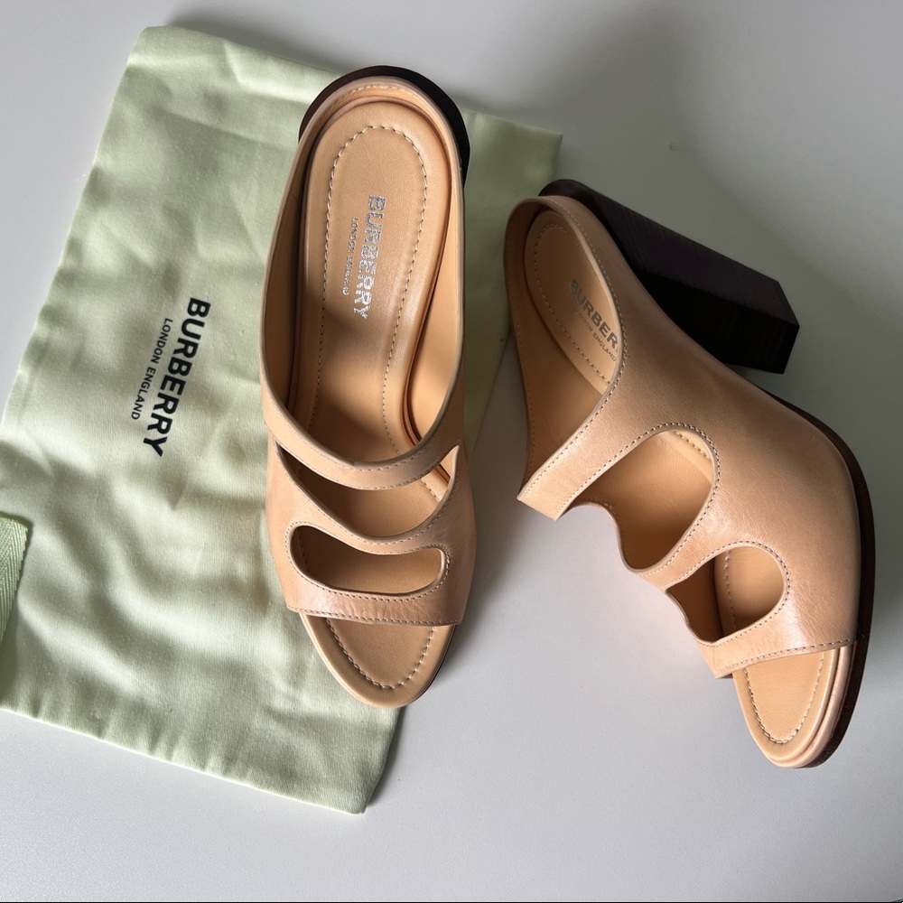Burberry Cut-out Detail Leather Mules